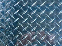 アルミ縞板 シマ板 ウロコ 鏡面 バイブレーション 販売 ｜ 三国金属