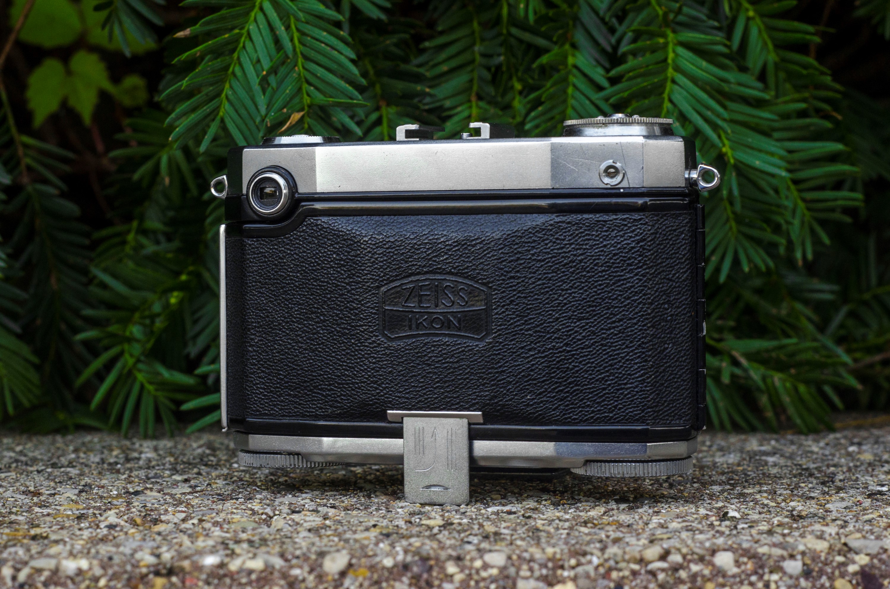 Zeiss-Ikon Contessa 35 (1950) – mike eckman dot com