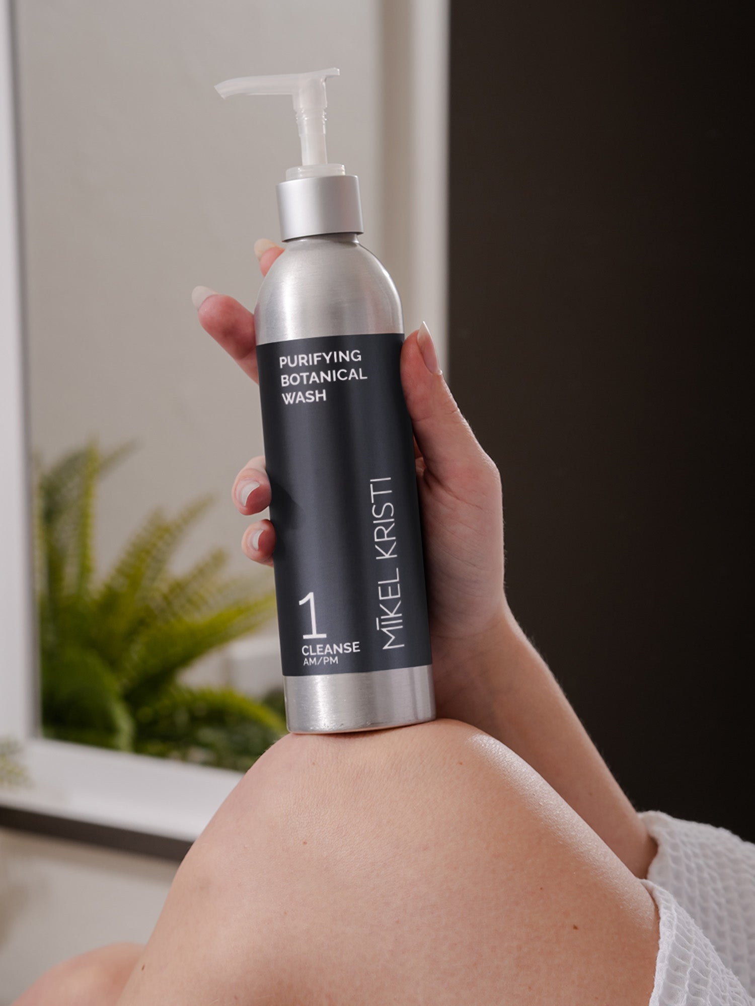 Purifying Botanical Wash 240ml - Mikel Kristi