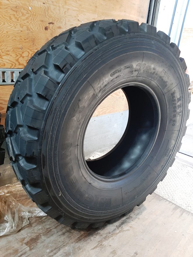 43″ Michelin XZL 365/80R20 | Military Tires