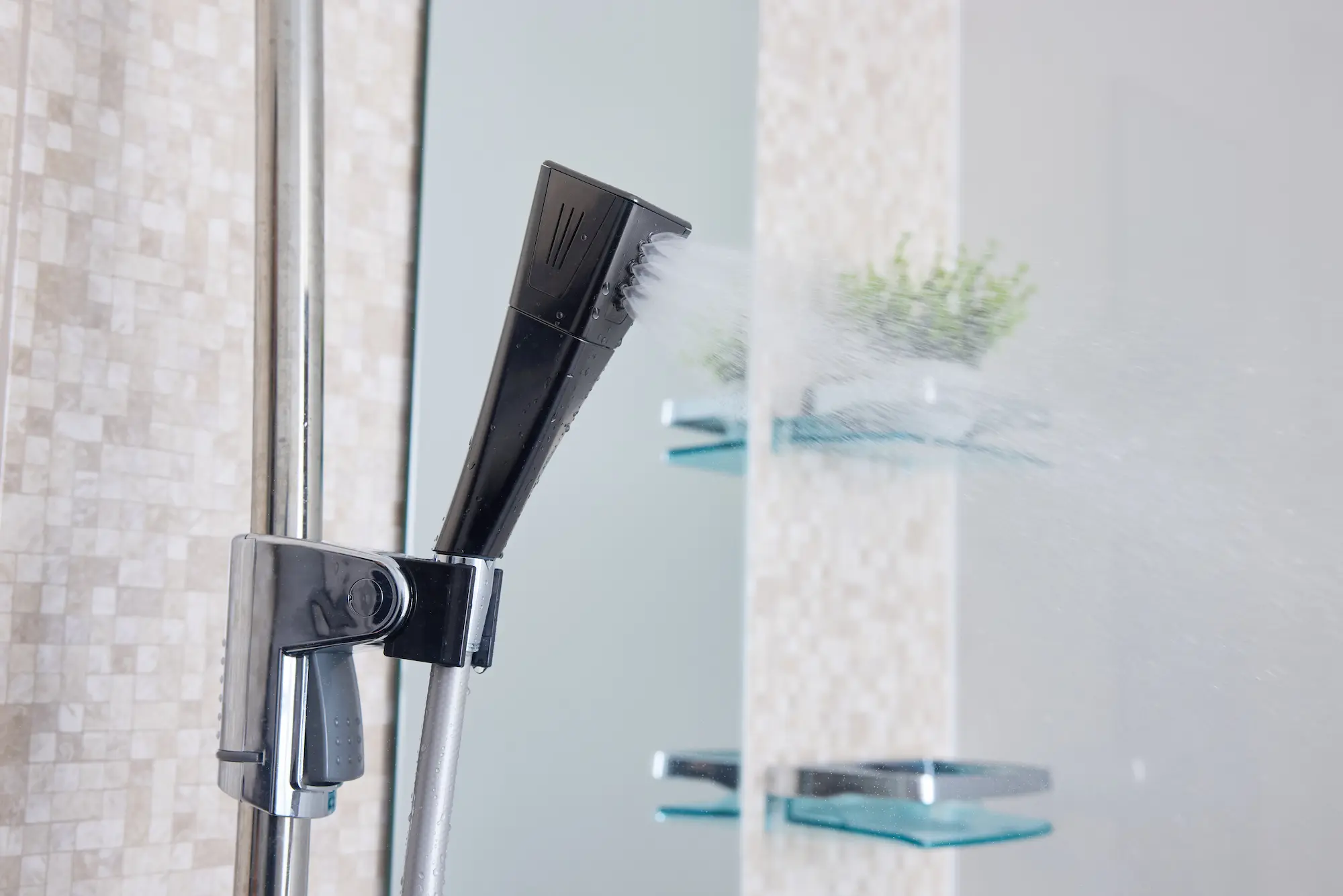 ミラブル艶（つや）正規通販サイト｜潤いとリストアップストレッチ専用