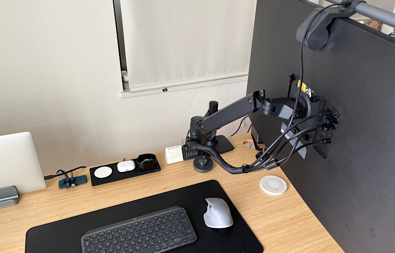エルゴトロンLXモニターアームレビュー！デスクスペースを有効活用