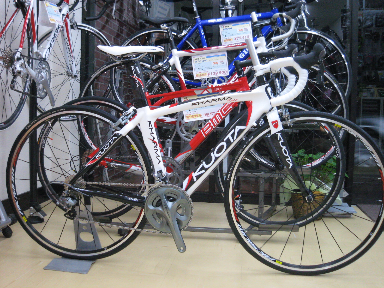 美品 KUOTA KHARMA RACE デュラエース&アルテグラ 完成車 美品 KUOTA