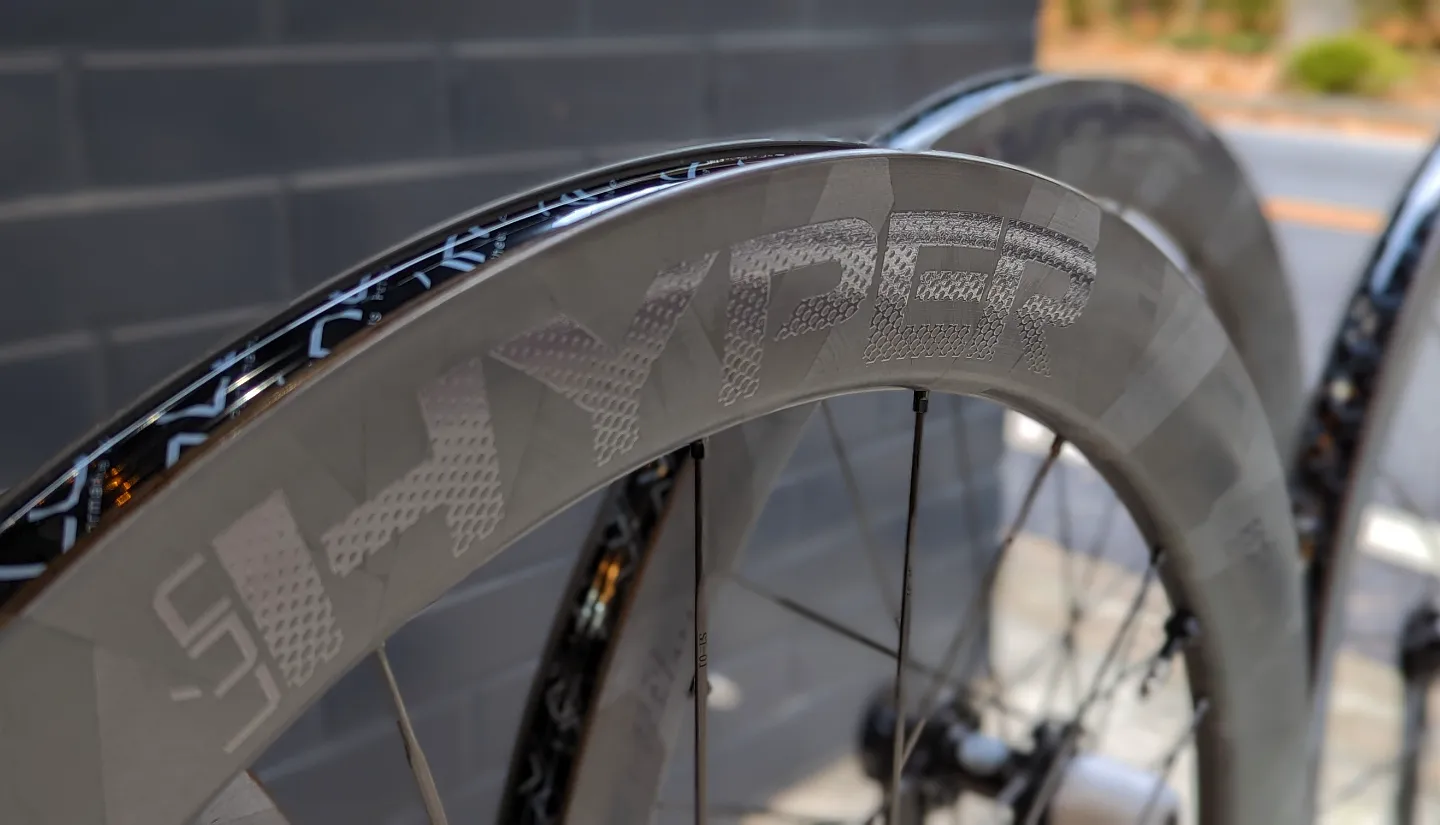 新規取り扱い開始！】Lún HYPER D45入荷！【ｶｰﾎﾞﾝﾎｲｰﾙ！】 | 自転車の