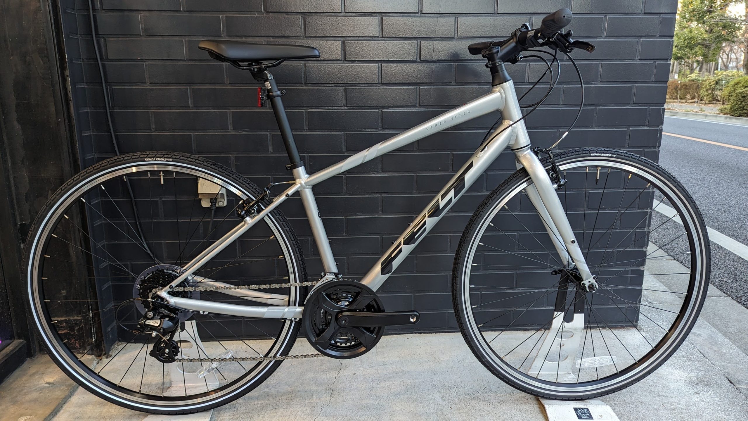 ﾘﾆｭｰｱﾙ!】FELT VERZA SPEED 50 入荷！【人気ｸﾛｽﾊﾞｲｸ】 | 自転車のこと