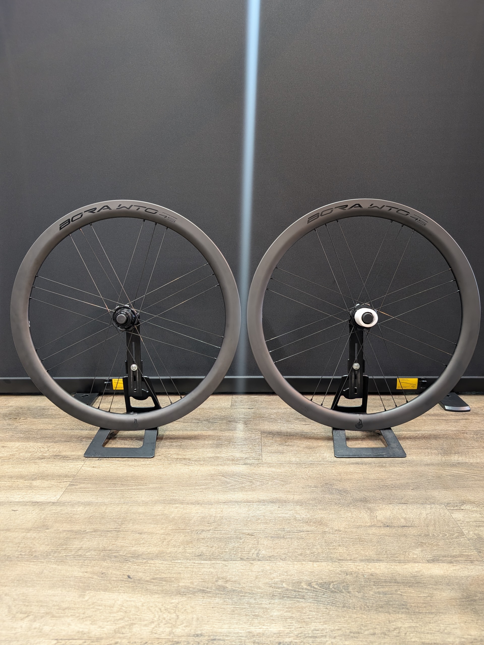 憧れﾎｲｰﾙ】Campagnolo BORA WTO 45 C23 入荷！【性能も見た目も