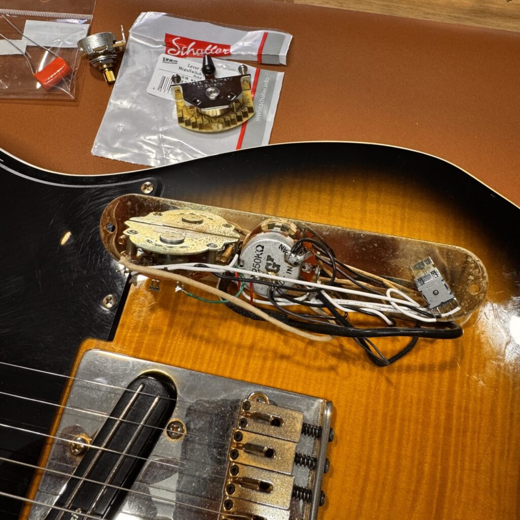 Fender Richie Kotzen Telecasterにメガスイッチ＋トーン追加