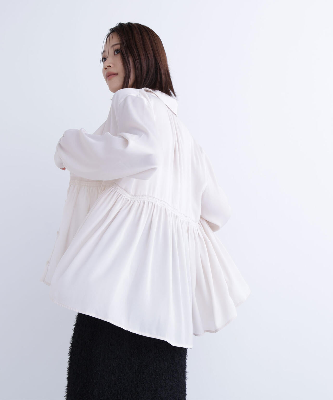 サテンペプラムブラウス | NATURAL BEAUTY BASIC（ナチュラル