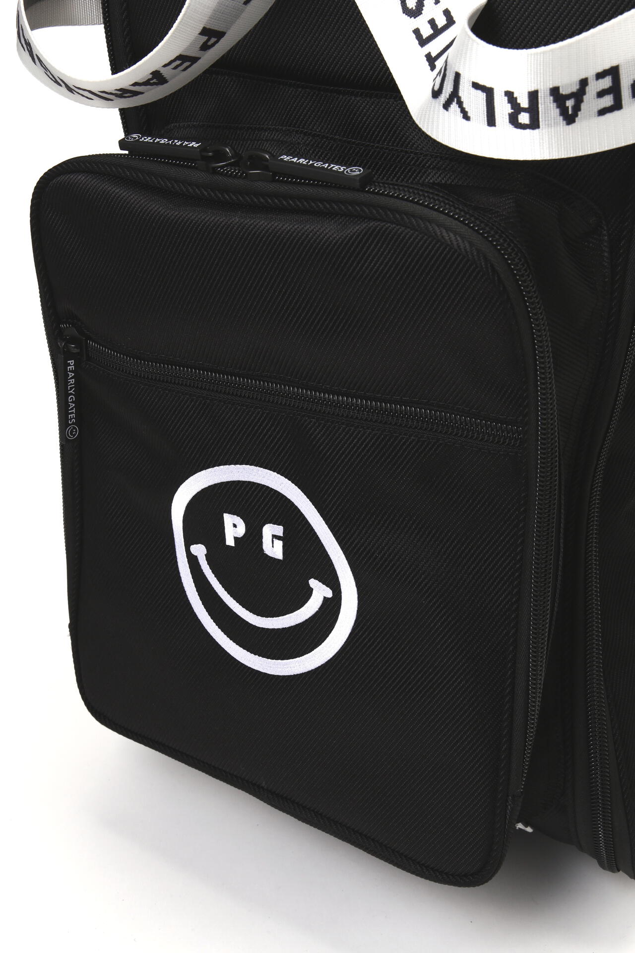 公式オンライン&一部店舗限定】キャリー付きBLACKトラベルカバー (46