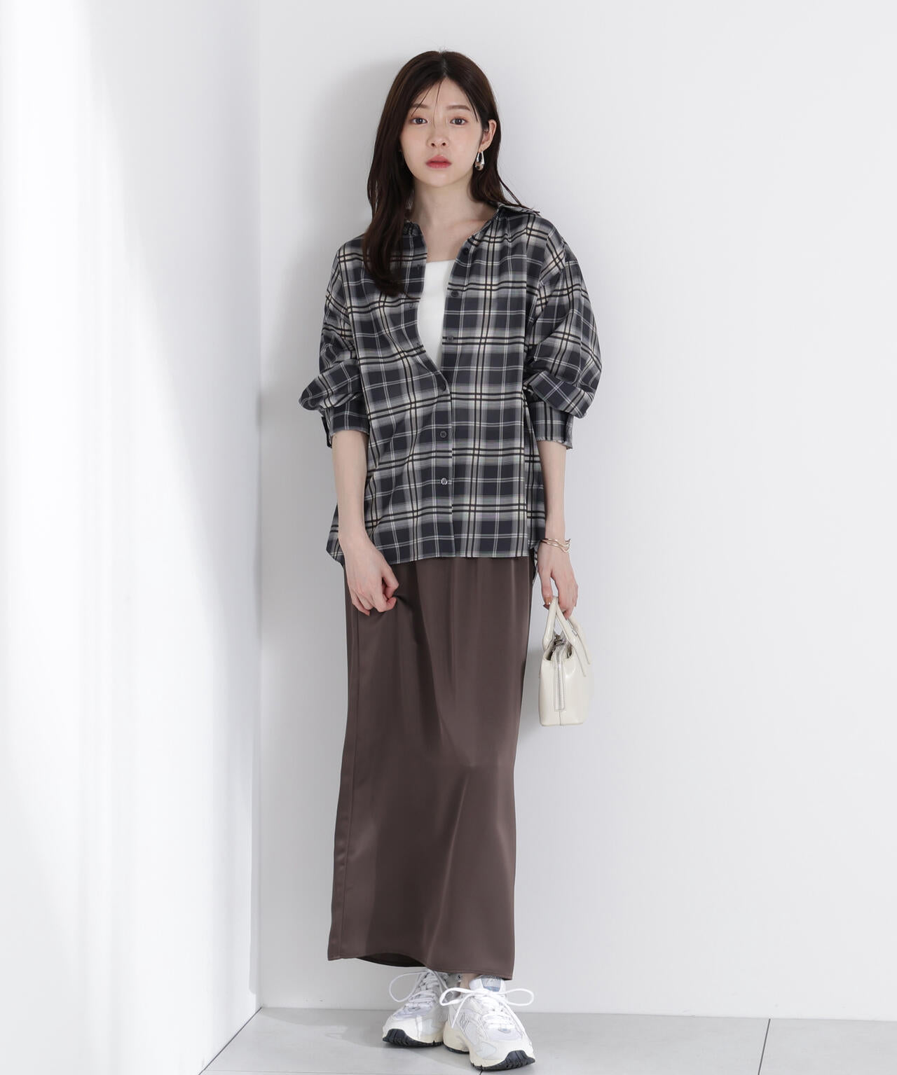 マットサテンスリットスカート | PROPORTION BODY DRESSING