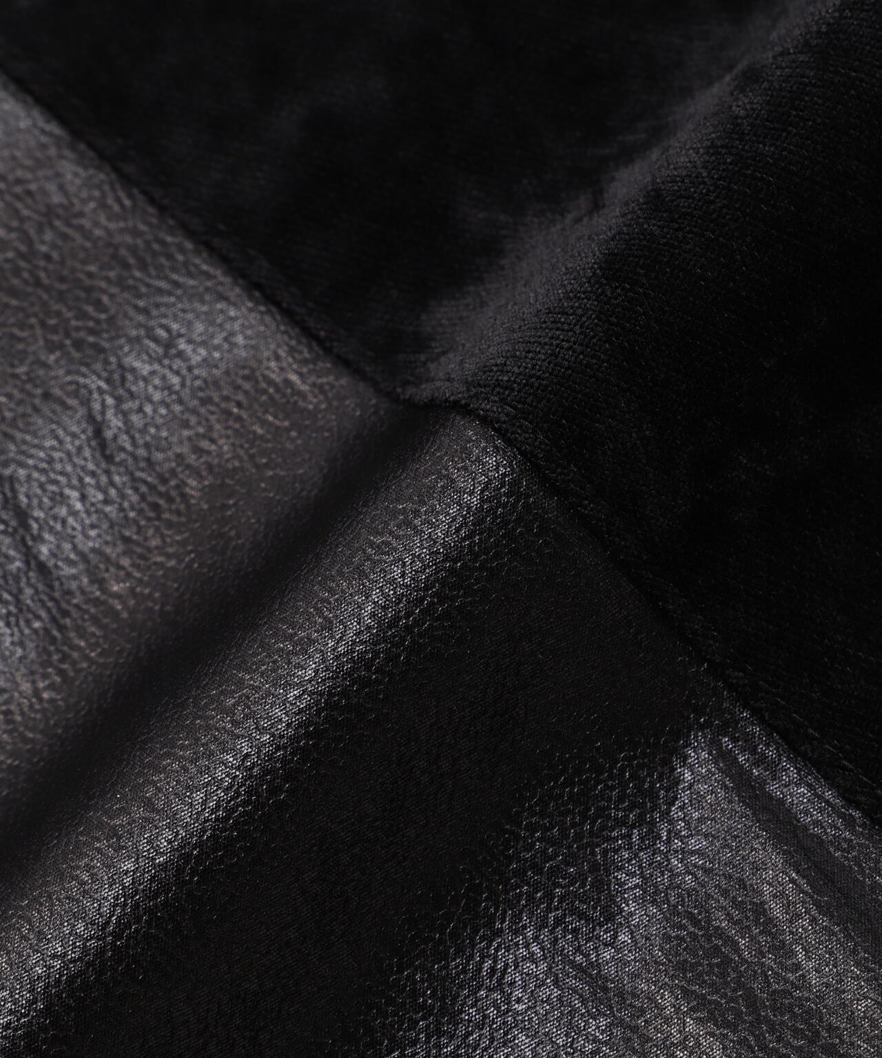 KIJIMA TAKAYUKI / LEATHER LIKE TAFFETA PADDED SCARF | THE LIBRARY