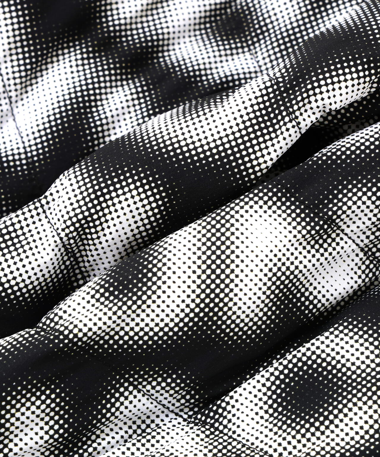 直営店舗&公式オンライン限定】薄中綿ジップアップブルゾン | Jack