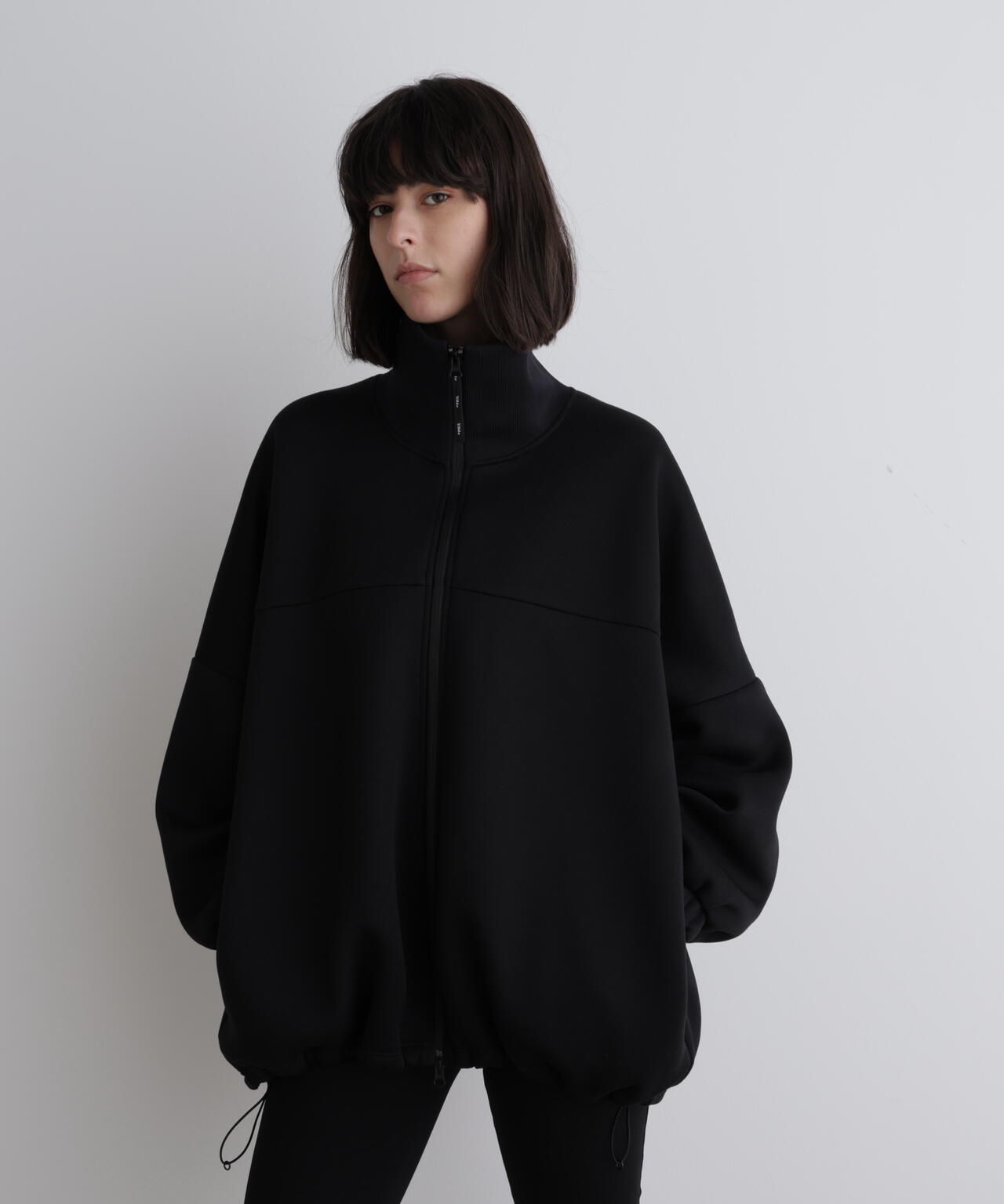 LE PHIL SPORTS》テックダンボールスタンドカラーブルゾン | LE PHIL