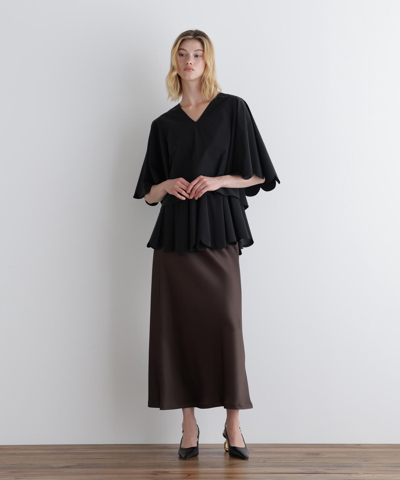 SOLOTEXブロードスカラップフレアスリーブブラウス | LE PHIL（ル