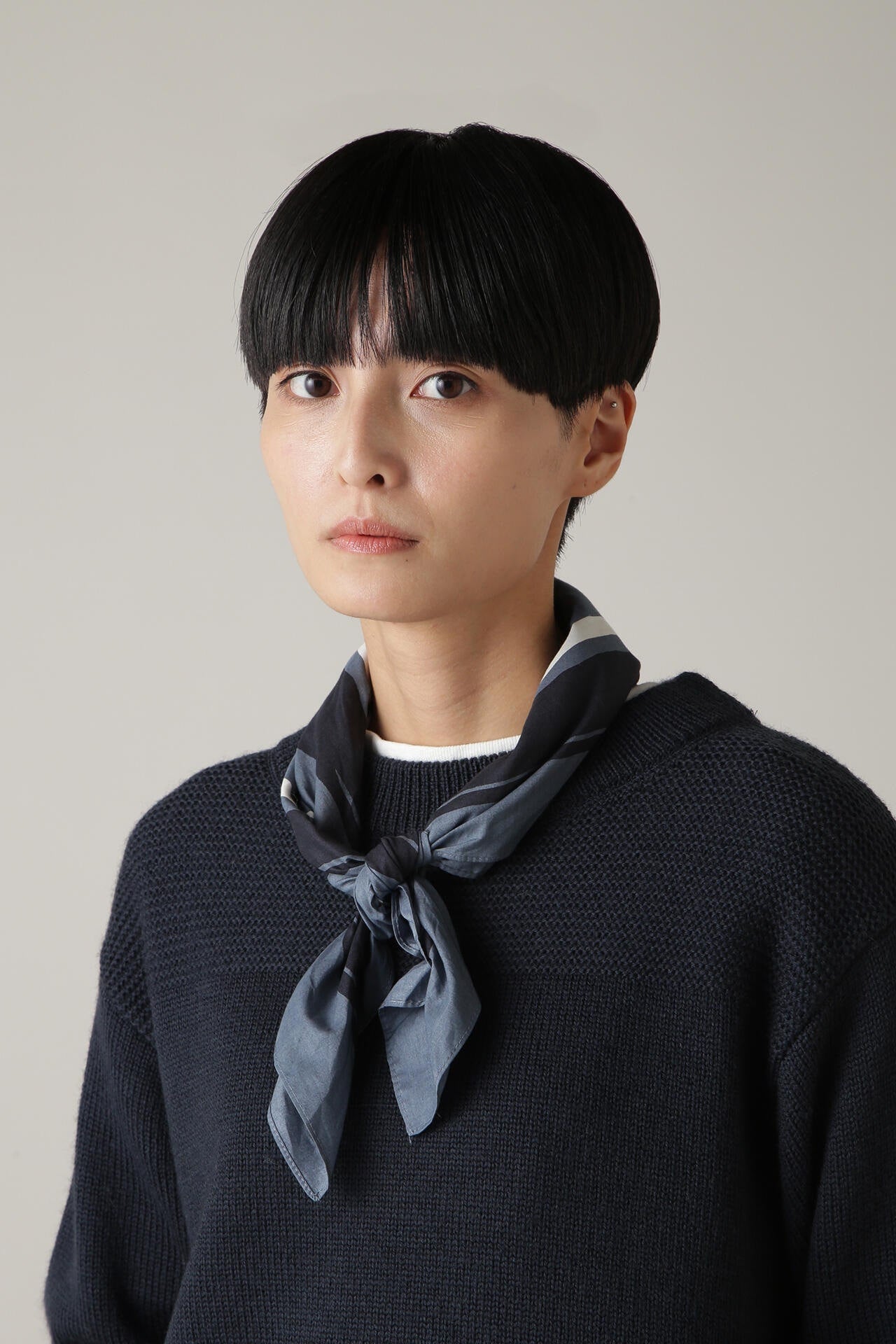 MHL PRINTED BORDER SCARF | MARGARET HOWELL（マーガレット・ハウエル