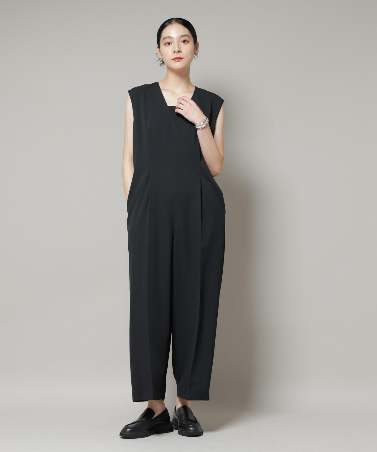 Vネックオールインワン | NANO universe（ナノ・ユニバース） ｜【公式