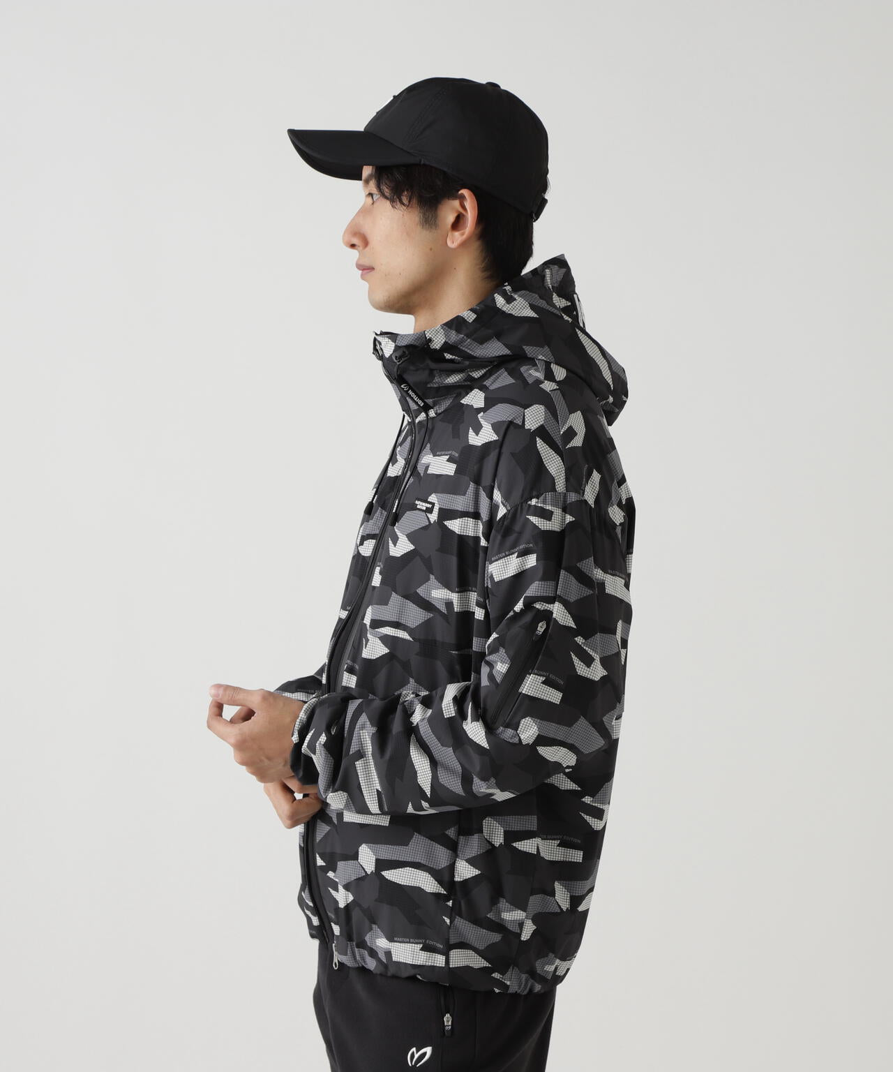 迷彩プリントフーディブルゾン | MASTER BUNNY EDITION（マスター