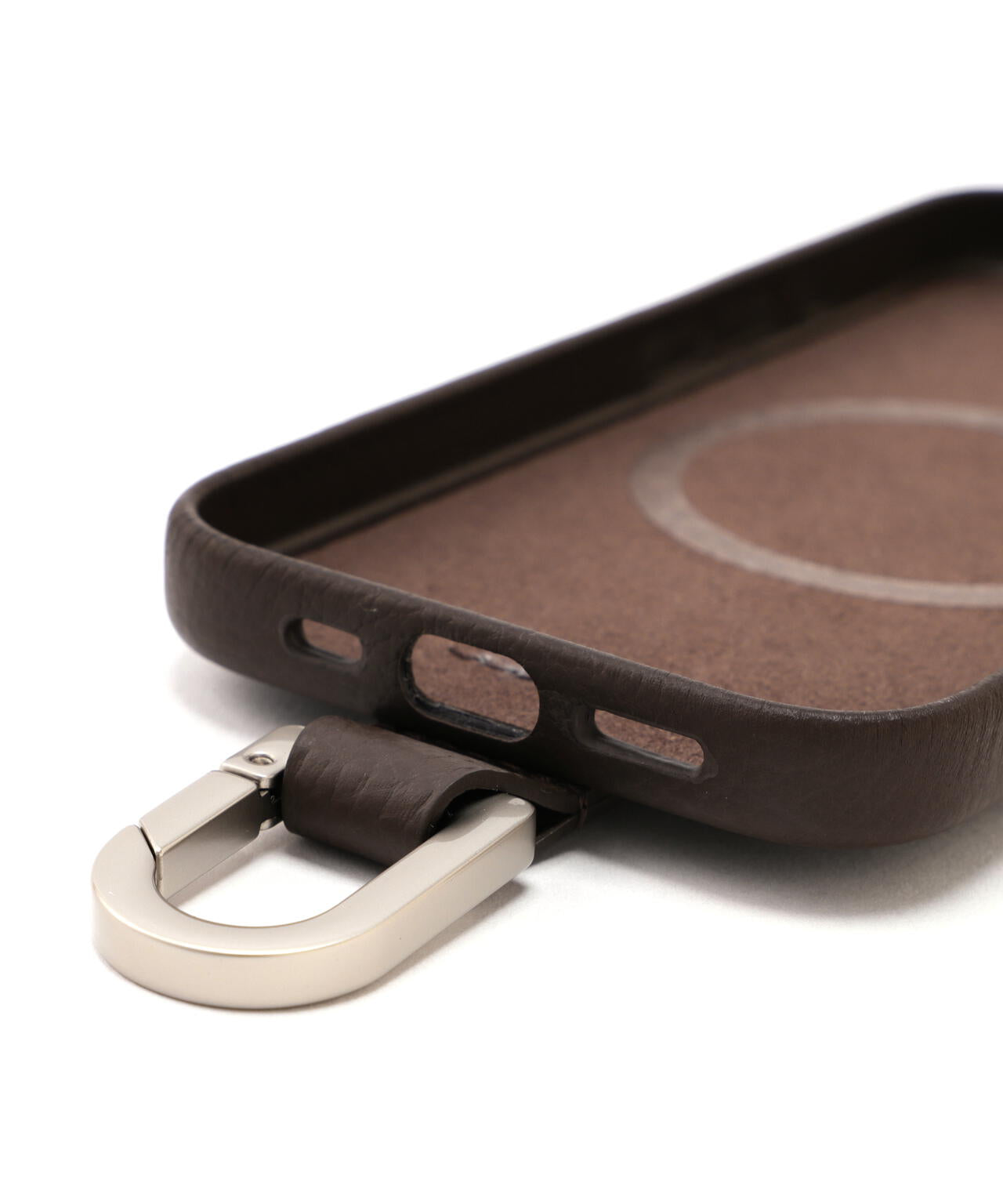 objcts.io/オブジェクツアイオー/カラビナ付きiPhoneケース【iPhone16