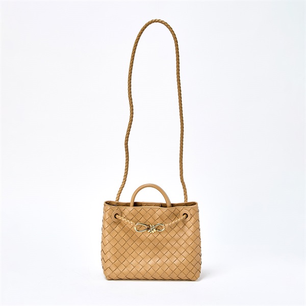 BOTTEGA VENETA イントレチャート アンディアーモ スモール ショルダー