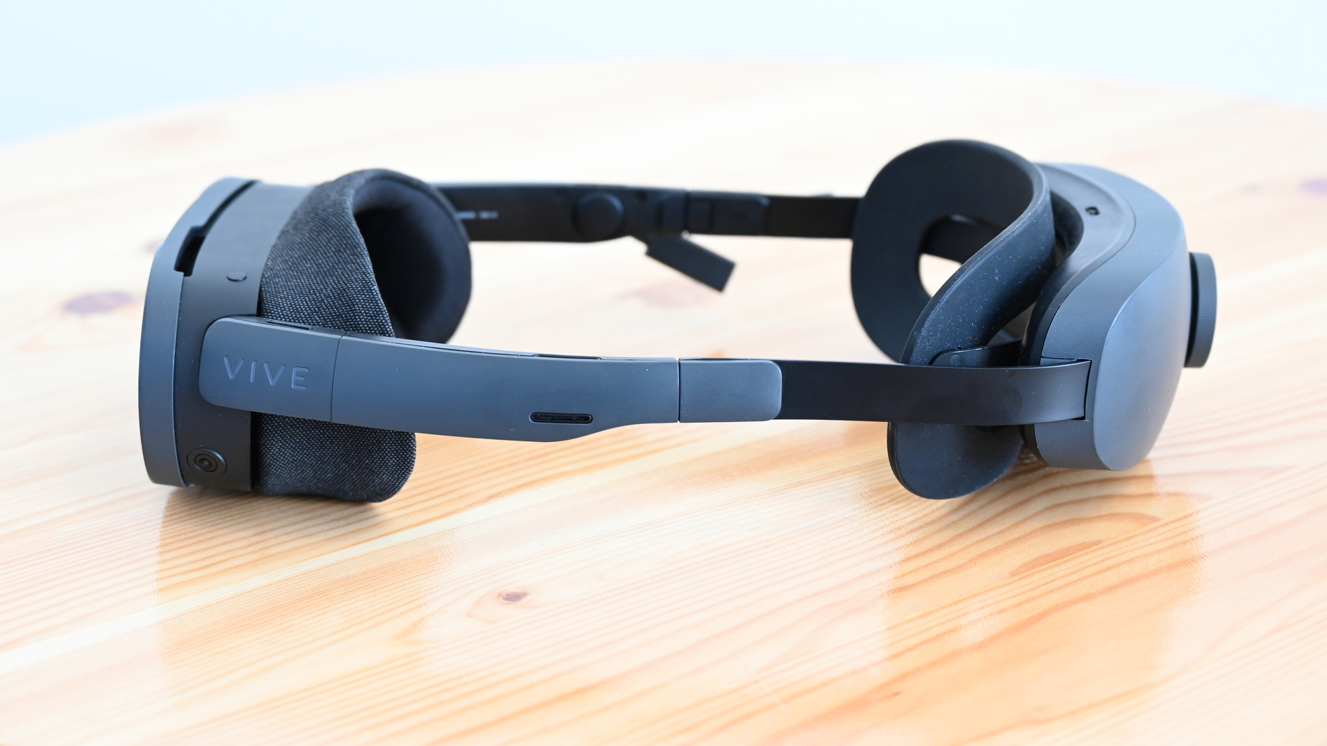 Vive XR Elite review: A good argument for a Quest Pro