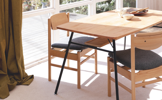 ダイニングテーブルにスチール脚を選ぶ - MOMO NATURAL