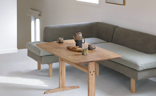 家族が集まるソファダイニング - MOMO NATURAL