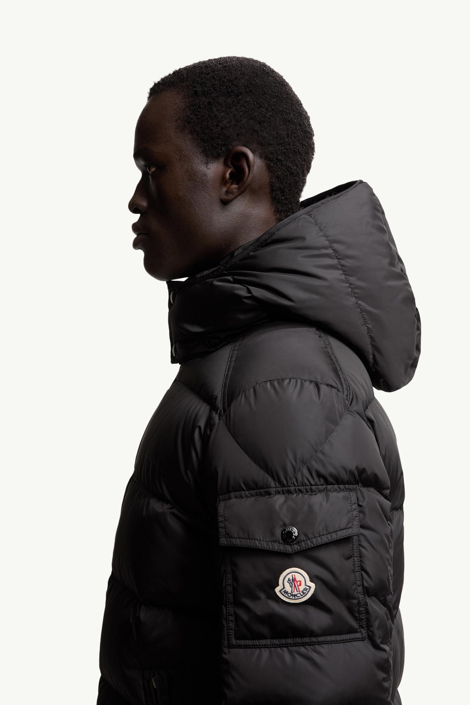 ブラック Moncler Mayaショートダウンジャケット : ショートダウン