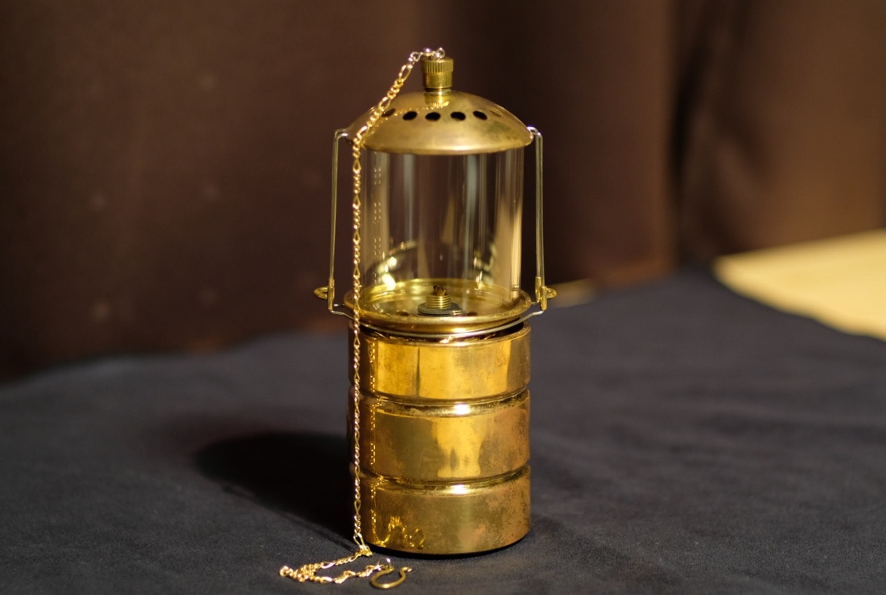 雪丘工房 灯油ランタン | モノ好き