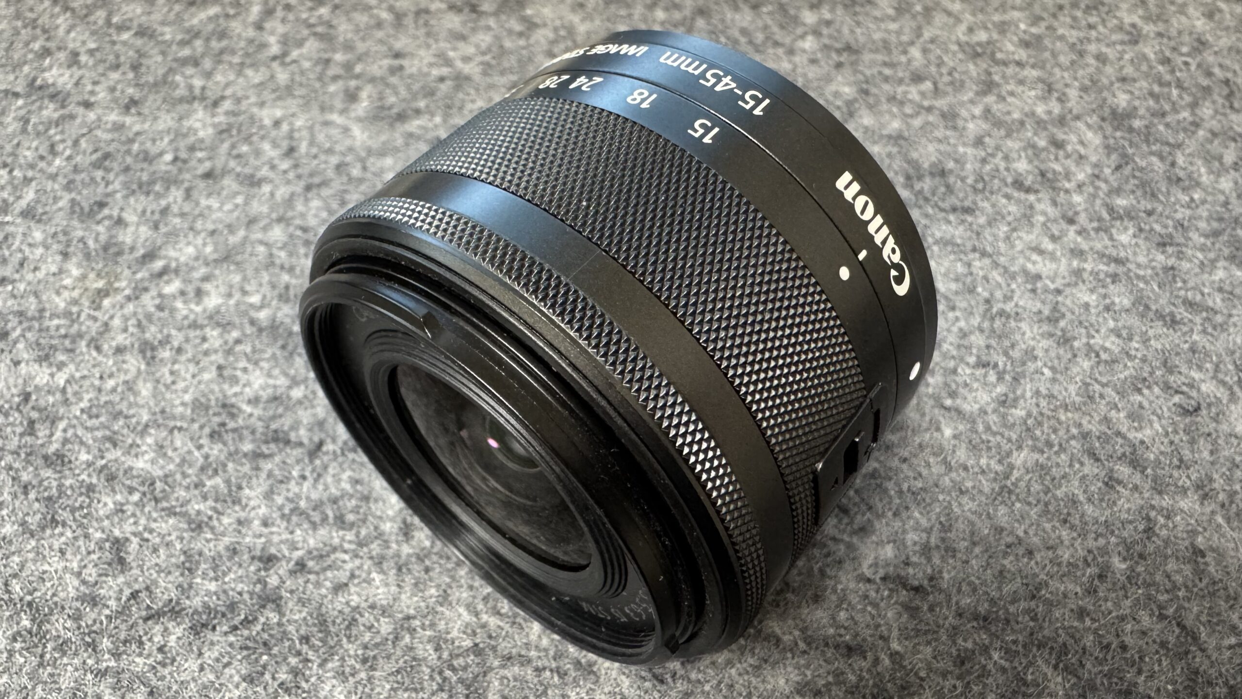 Canon 15-45mm 1:3.5-6.3 IS STM レンズ