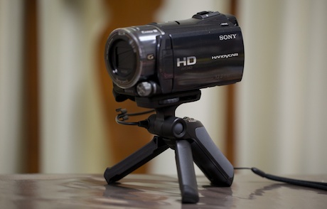 リモコン三脚グリップ GP-AVT1 レビュー – mono-logue