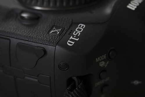 EOS-1D X Mark II 発売1ヶ月とシャッター回数 – mono-logue