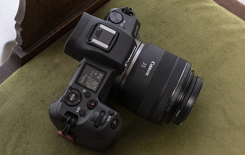 RF35mmF1.8にメタルレンズフードをつけてみた – mono-logue