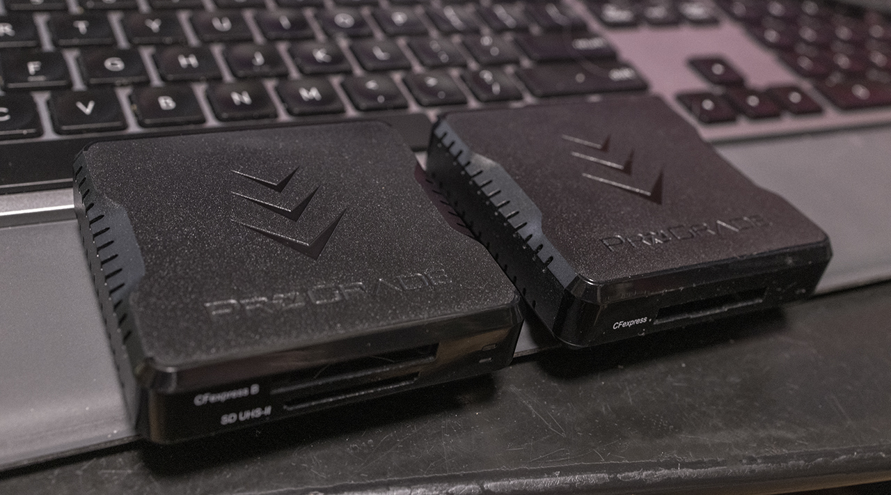 CFexpress & SDXC デュアルスロットカードリーダーを買った – mono-logue