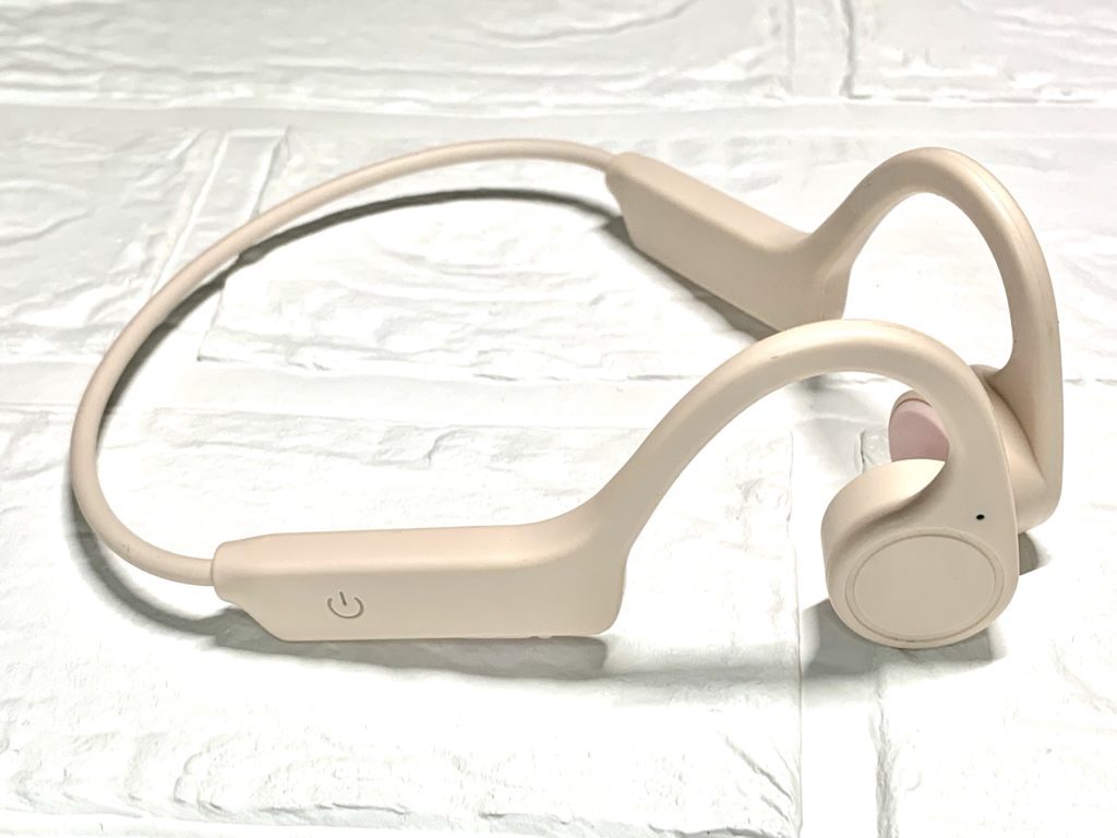 3COINS 骨伝導ワイヤレスイヤホン 2500円 初めての骨伝導はスリコ