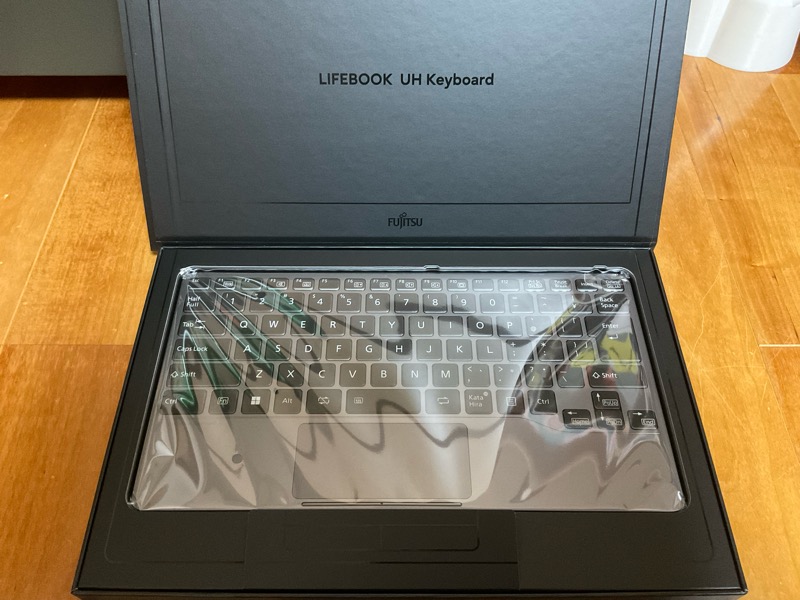 LIFEBOOK UH keyboard レビュー 軽く薄く打ちやすく モバイル利用のみ