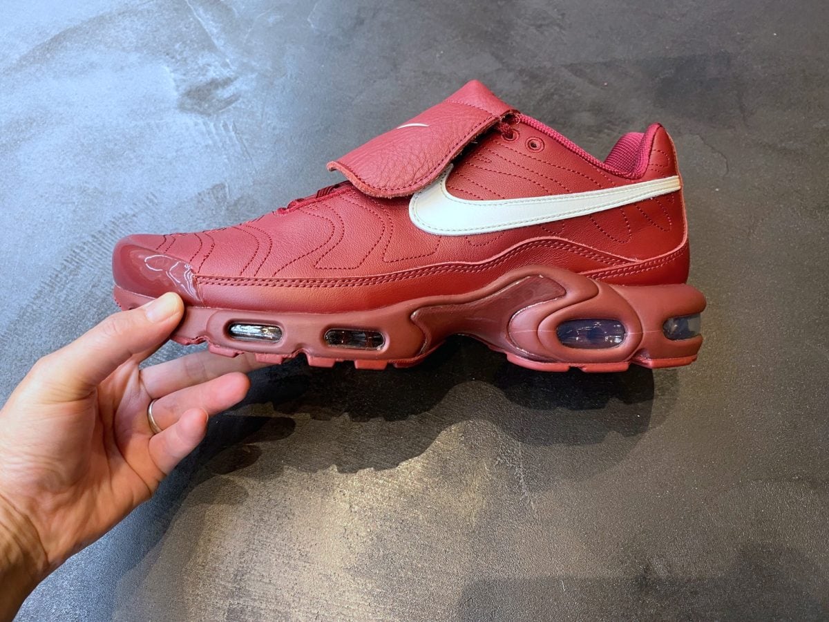 ナイキの伝説的シューズが蘇る」“TIEMPO”と“AIR MAX PLUS”が融合した