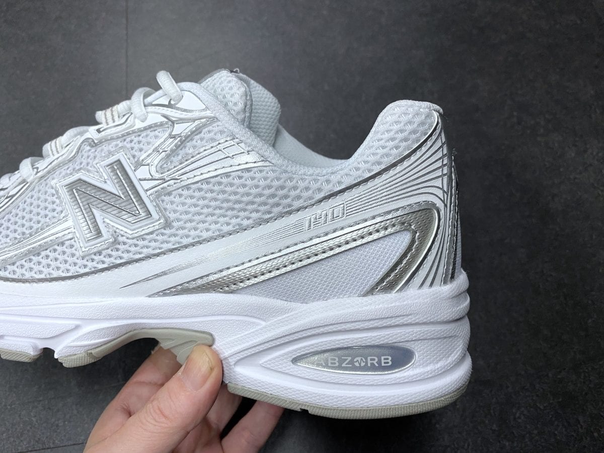 ニューバランス 伝説のランシューが蘇る」モダンにアップデートされた