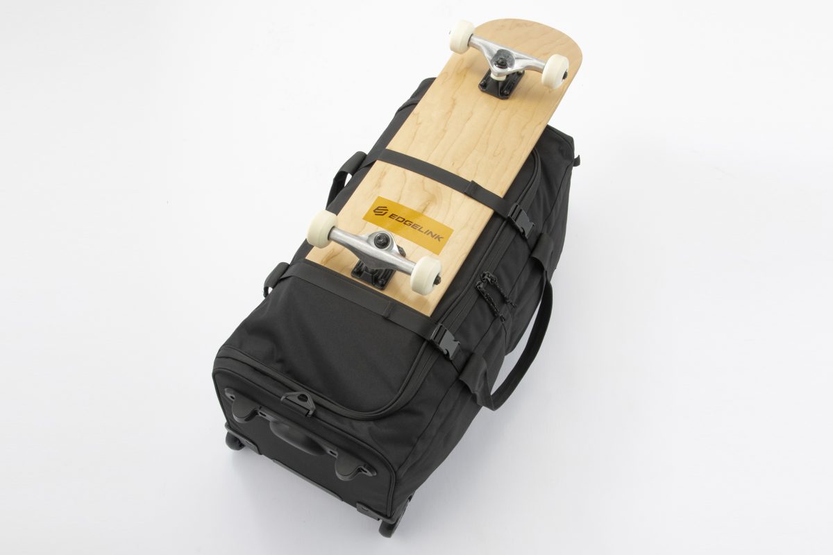 スケーター必見の最強バッグ誕生」キャリー付きで遠征にも使える