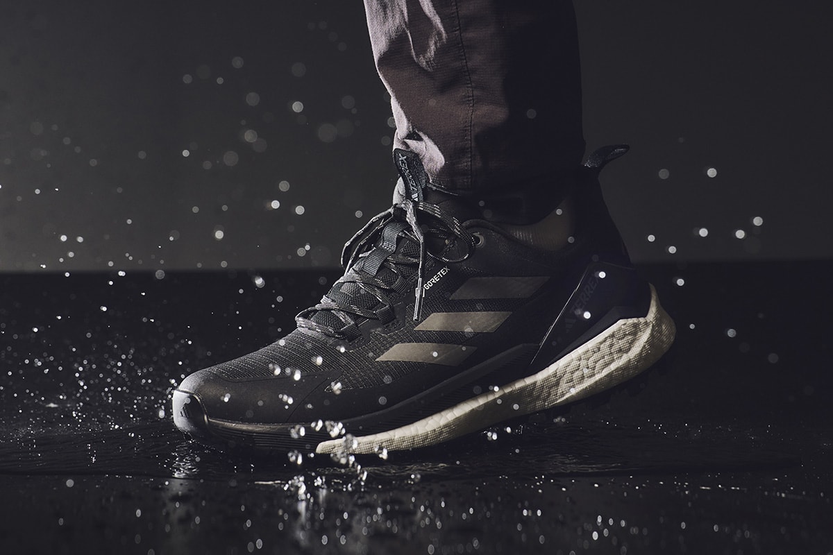 街も悪路もOK！ アディダス テレックスのハイキングシューズならオール