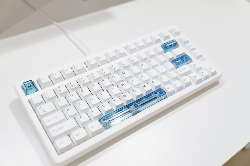 EPOMAKER Luma40 レビュー／美しいデザインと圧倒的にコンパクトな