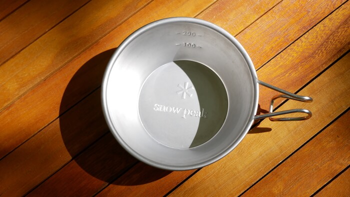1,000円で買えるスノーピーク商品ステンレスシェラカップをレビュー