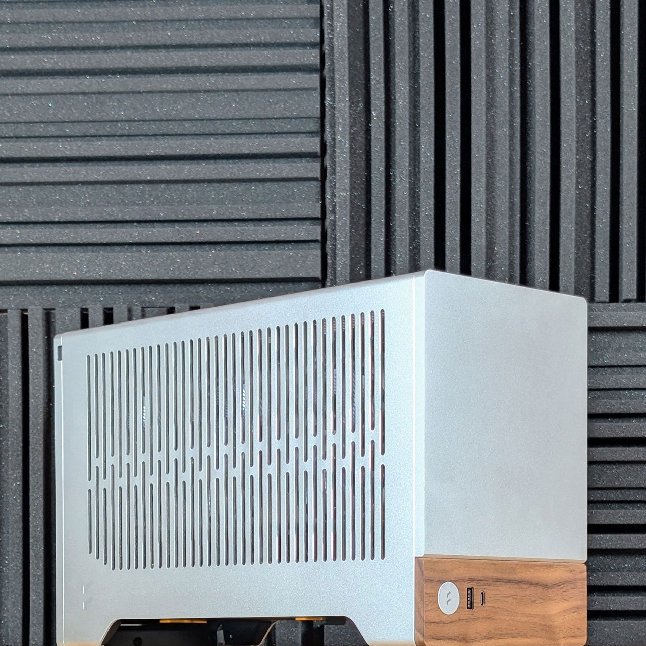 Fractal Design Terra: Prebuilt & Custom SFF Mini-ITX PCs