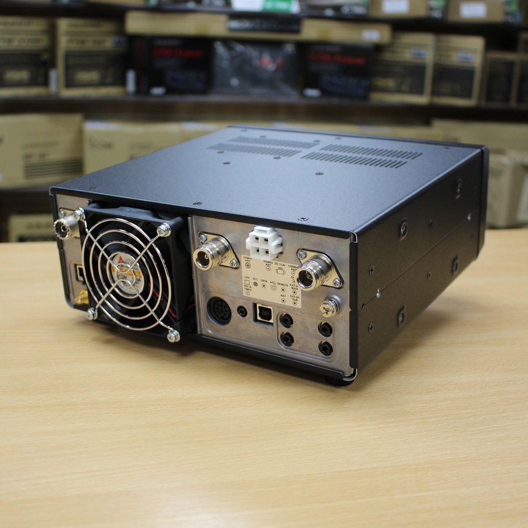 Used ICOM IC-9700 2/70/23cm all mode Base Transceiver