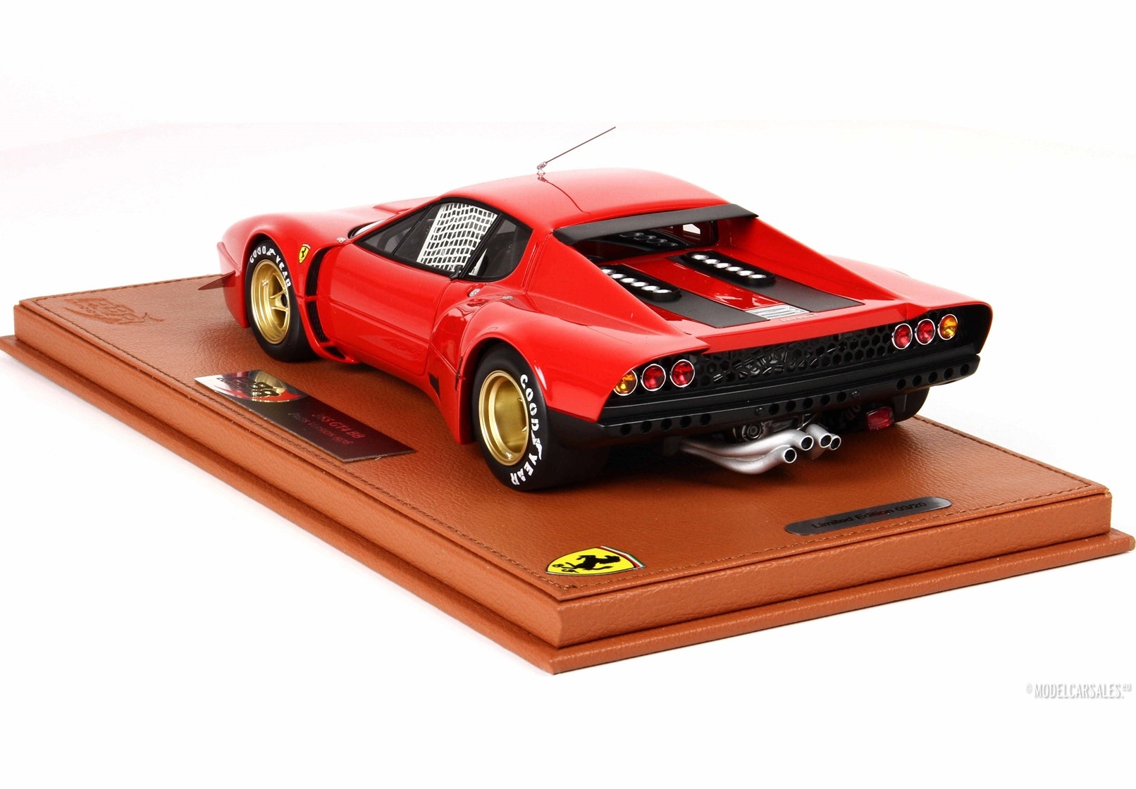 Ferrari 365 GT4 BB 24h Le Mans 1:18 BBRC1813ST BBR diecast model