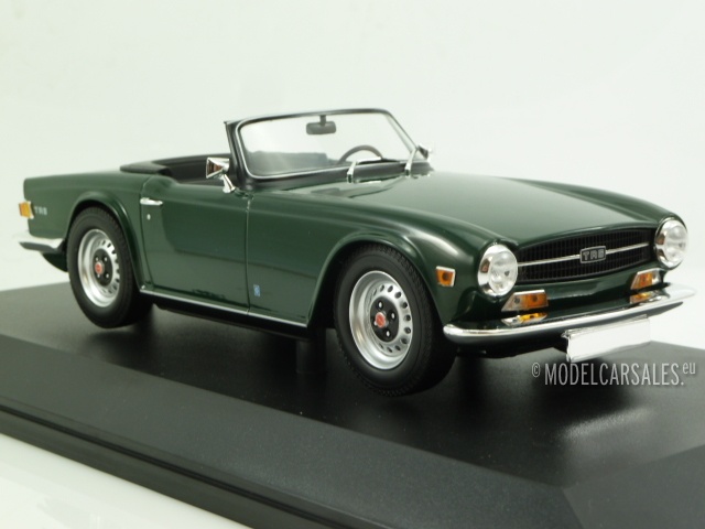 Triumph TR6 (LHD) Dark Green 1:18 155132030 MINICHAMPS diecast