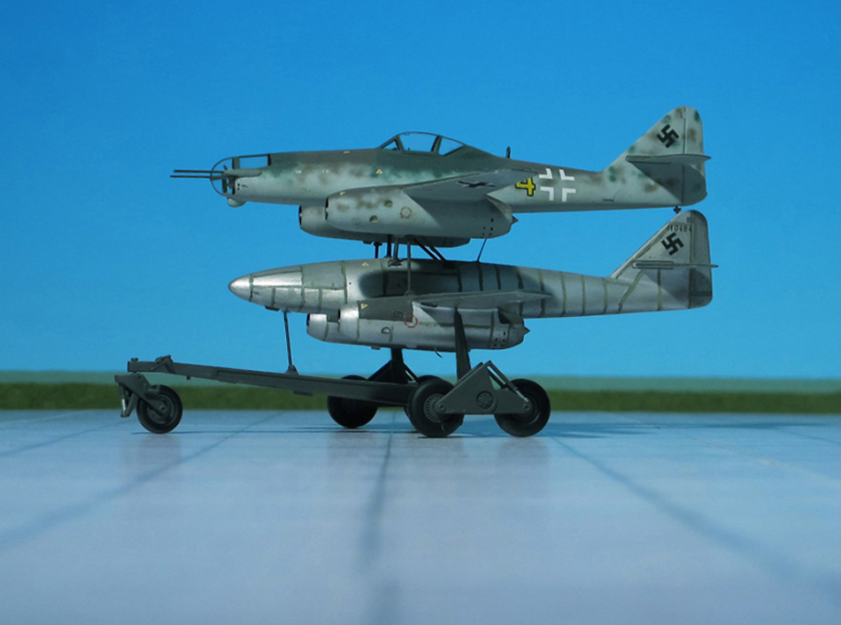 Messerschmitt Me 262A-1a with Messerschmitt Me 262A-2a/U-2