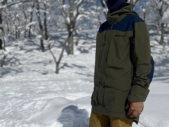 テクニカルなのにリゾートでもハマる。NORRONA tamok Gore-Tex Pro