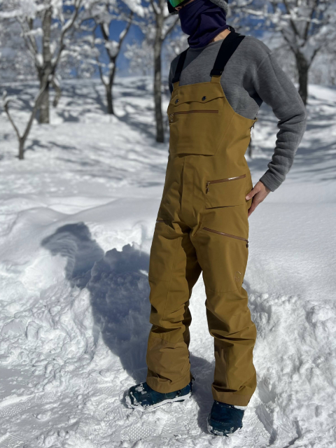 テクニカルなのにリゾートでもハマる。NORRONA tamok Gore-Tex Pro