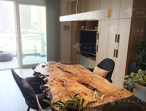 ダイニングテーブルxポプラ【東京都品川区 個人住宅】ポプラ瘤杢一枚板