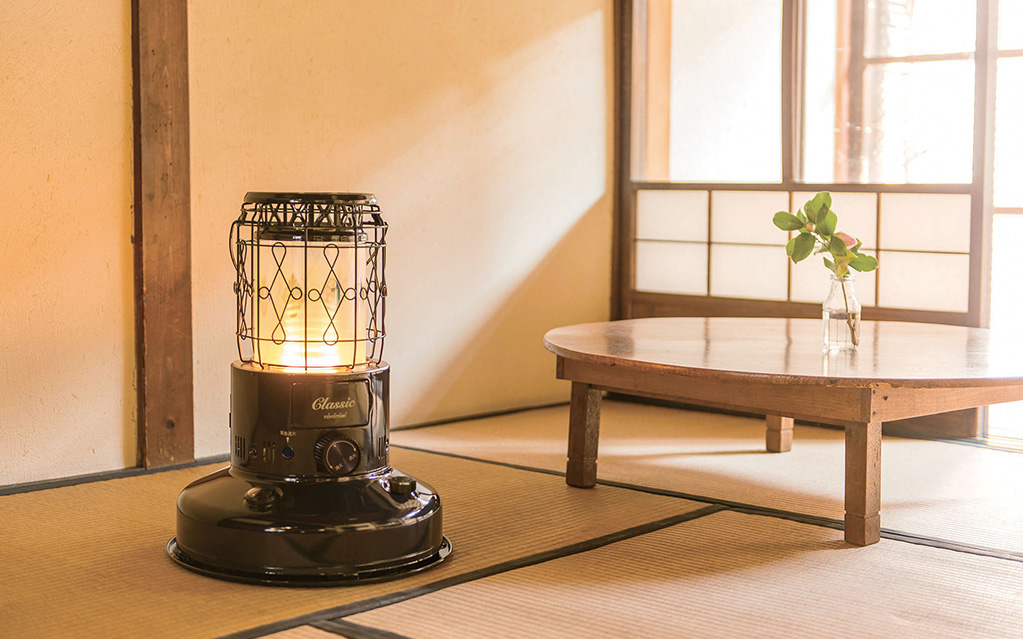 眺めていたくなるストーブ – TOYOTOMI 対流形ストーブ Classic – もら